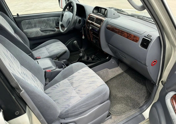 Toyota Land Cruiser cena 68500 przebieg: 205451, rok produkcji 2000 z Starachowice małe 781